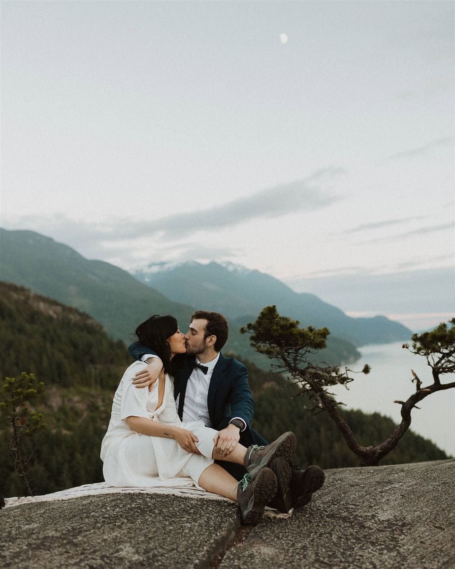 Tips for Planning a Hiking Elopement